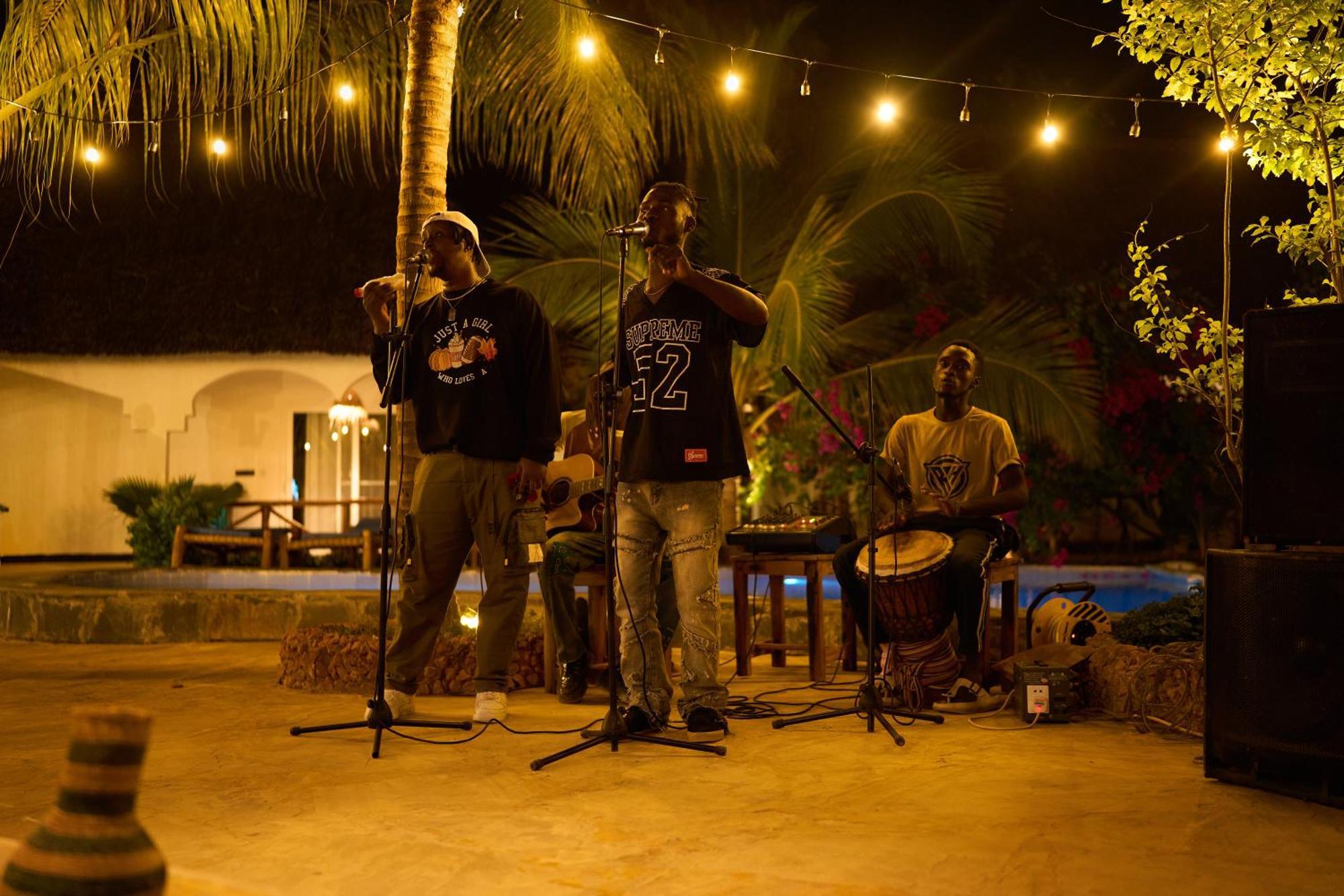 Hotel African *